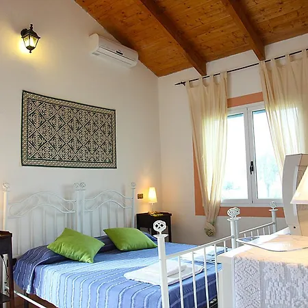 Tenuta Lochiri Vakantieboerderij *